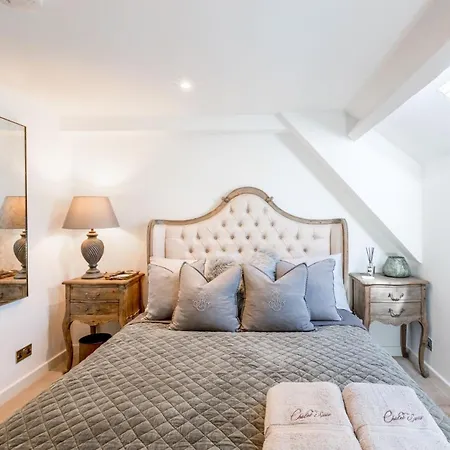 Rose Walls بيت للعطل Keldhead