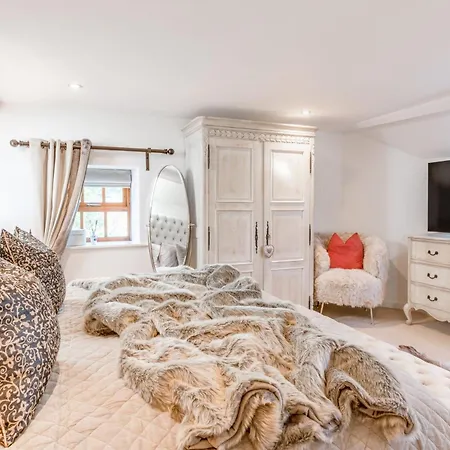 Rose Walls بيت للعطل Keldhead